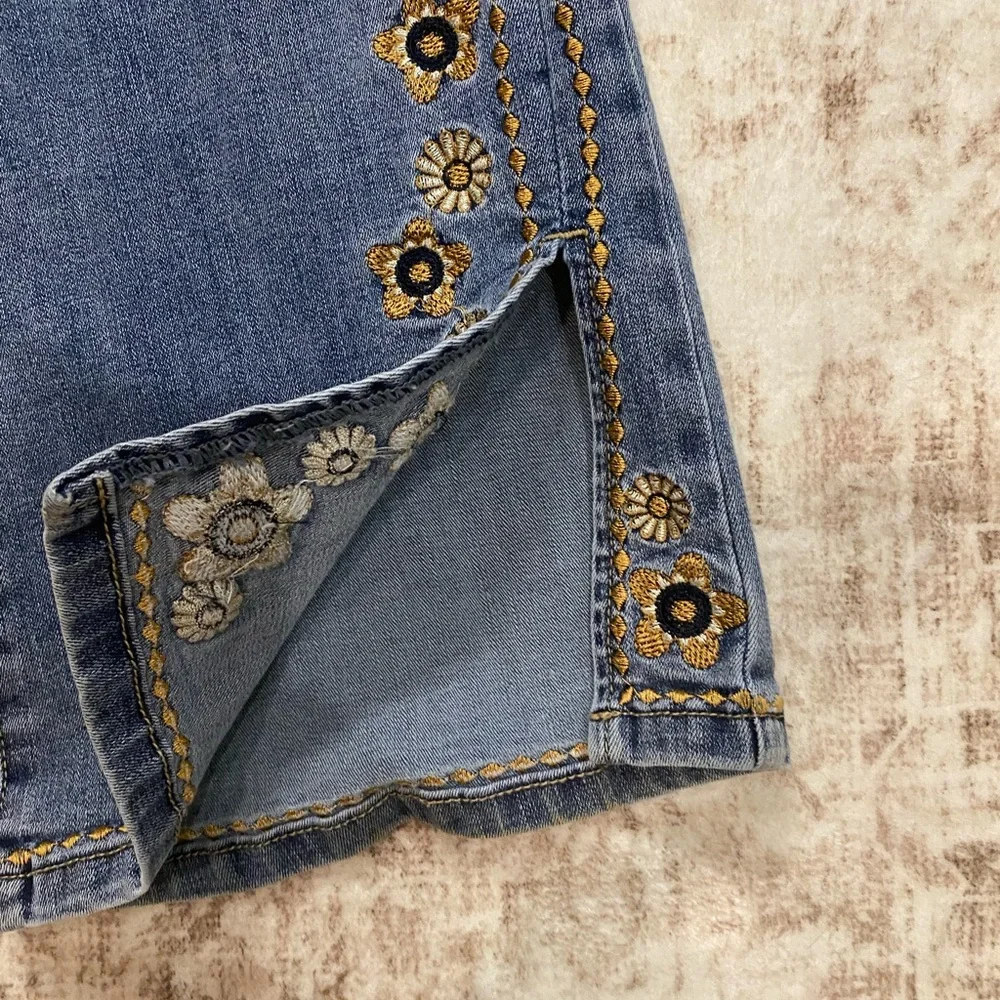Charlie B jeans. - Picture 3 of 6